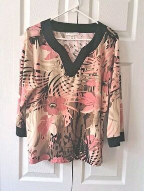 JM Collection Plus Size 1X Floral Top Tropical V Neck 3/4 Sleeve Black Trim